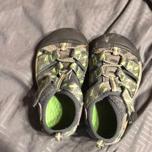 Keen toddler shoes